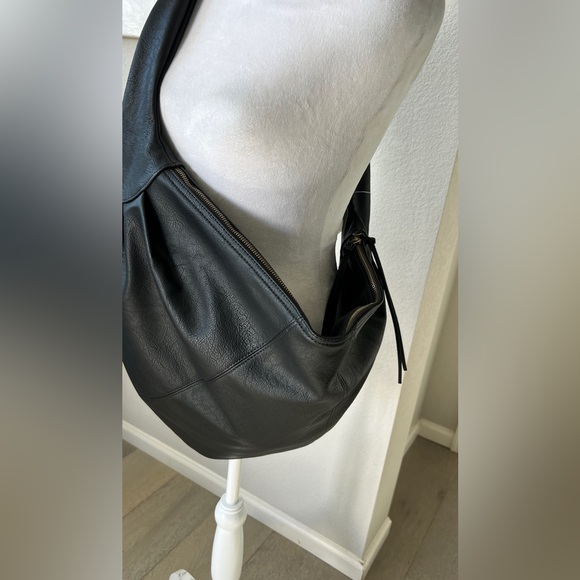 Free People Black Hobo Bag - Picture 6 of 16